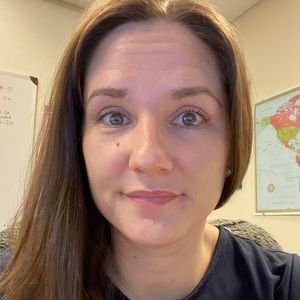 Meet your Posher, Kayla